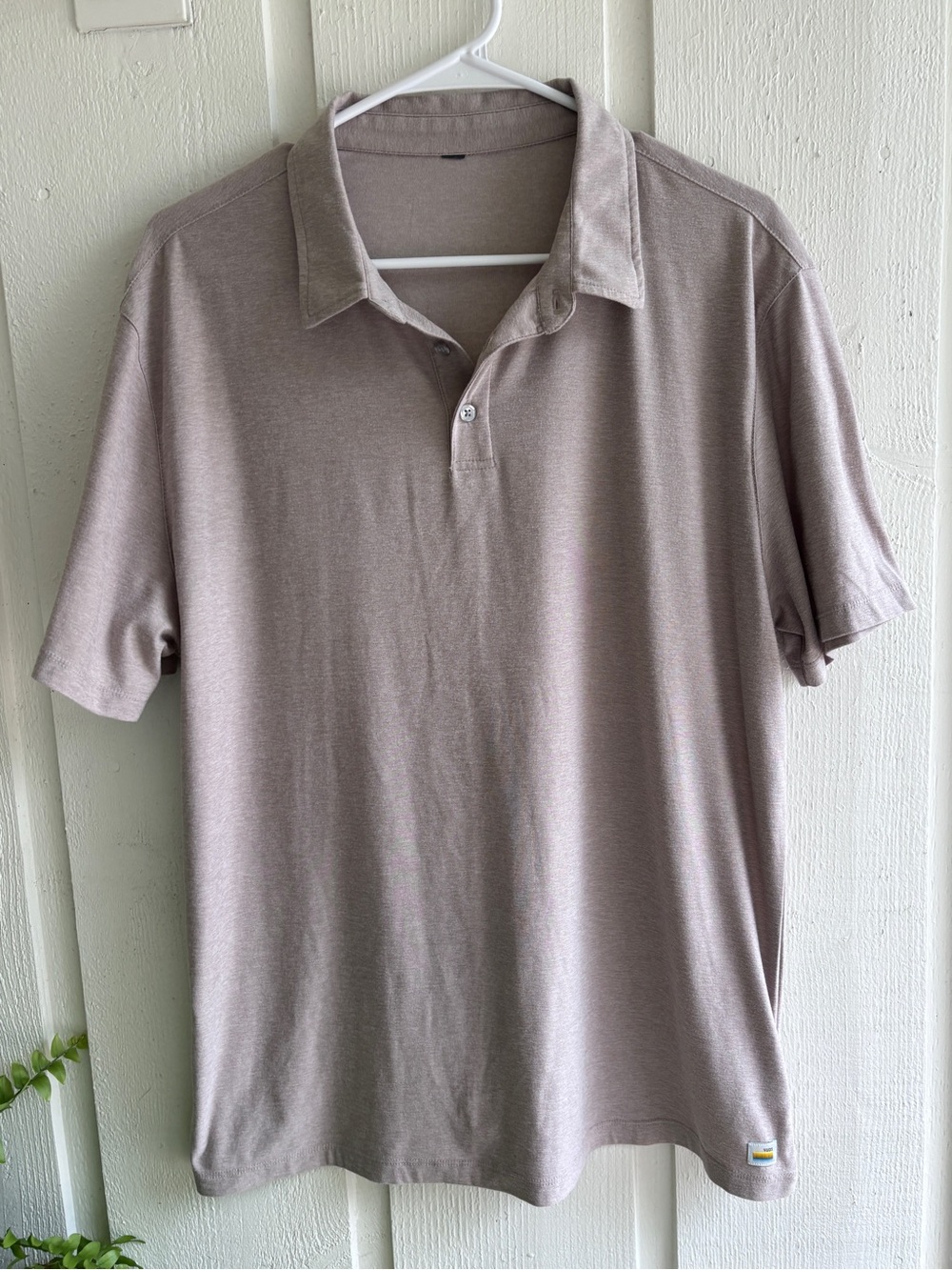 Vuori Men’s Polo in Taupe